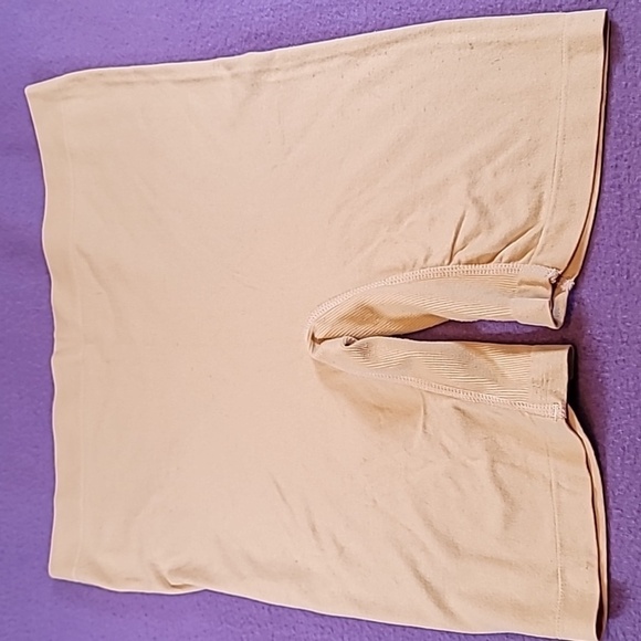 0735. SMOOTHING & Shapewear Underlayer ~ Nice, Soft, Stretchy, Wearable ~ - Picture 7 of 7